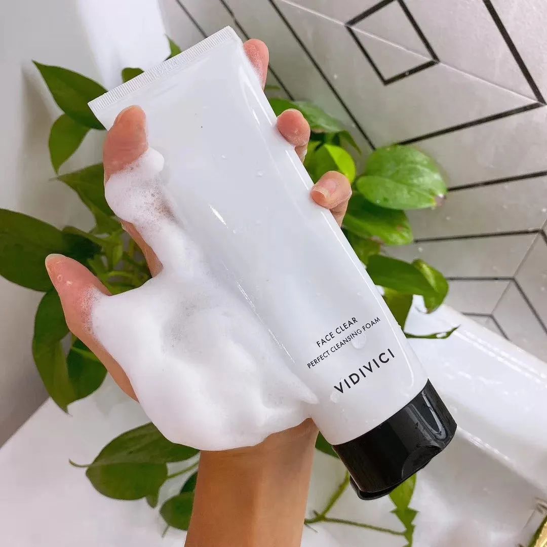 vidivici蚕丝美白保湿洗面奶,vidivici洗面奶和香奈儿洗面奶