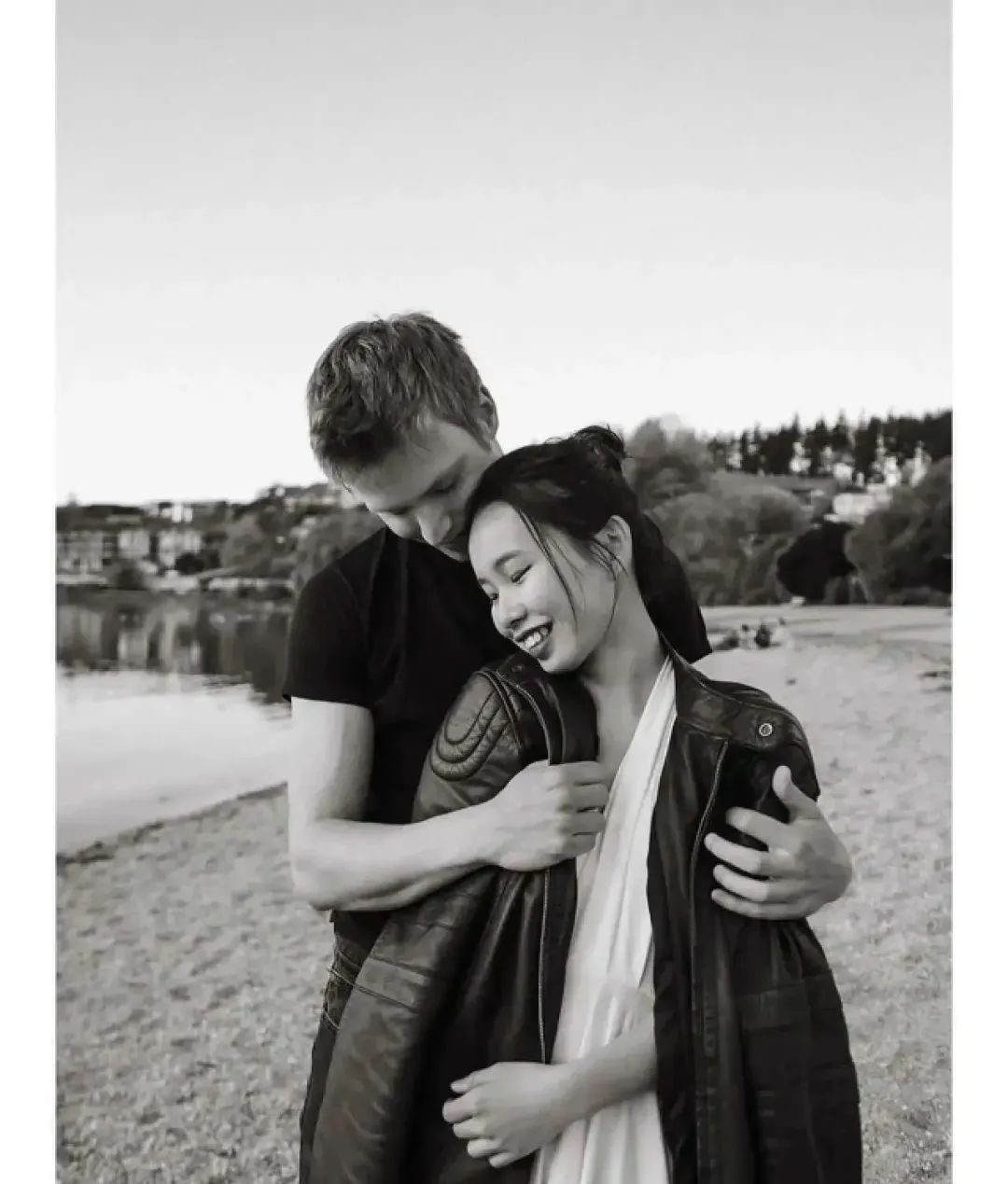 00后中国女孩在外国跳舞,中国美女在新西兰跳舞