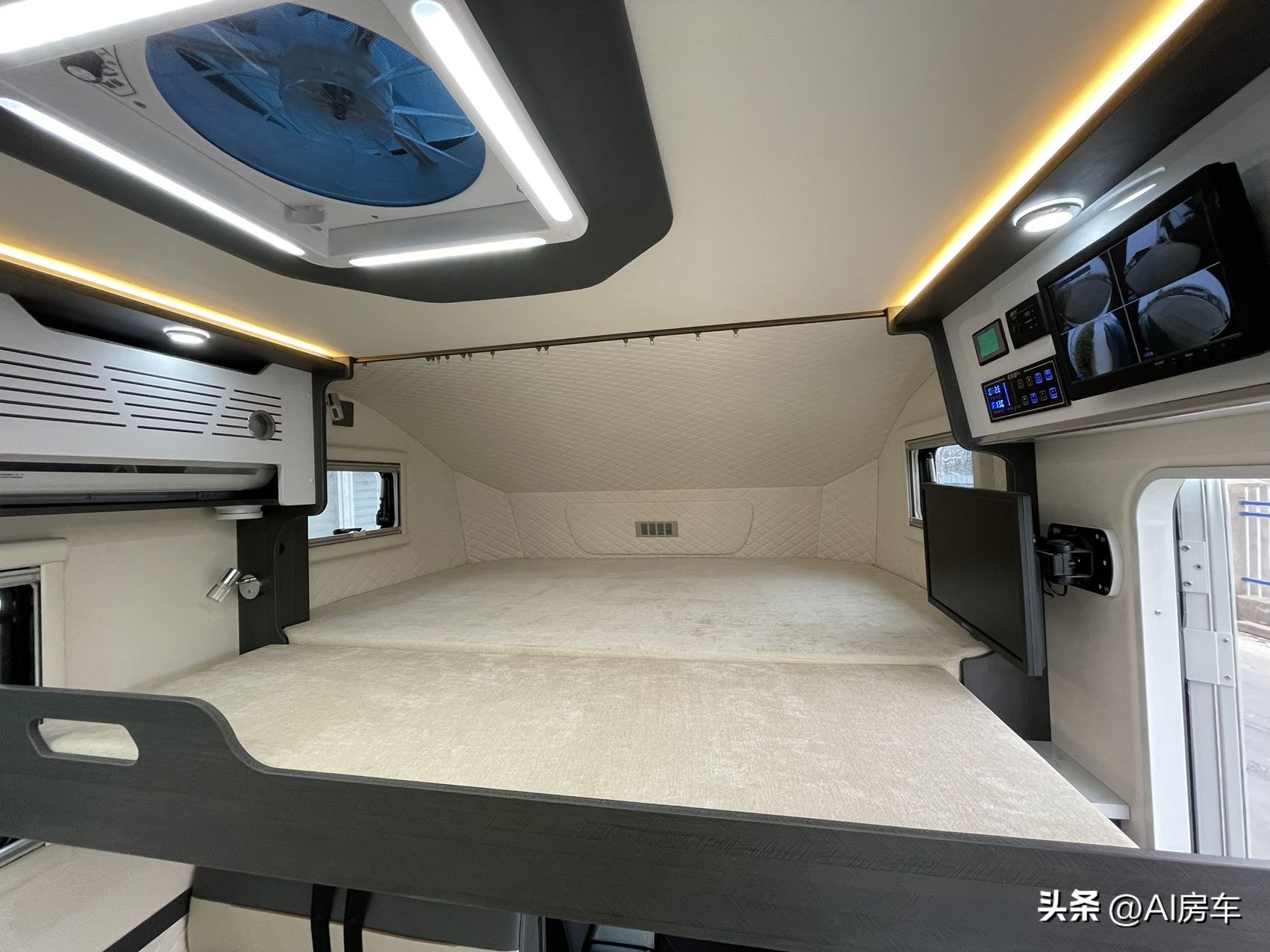 上汽大通t70柴油自动高配版房车,大通t70升顶四驱房车