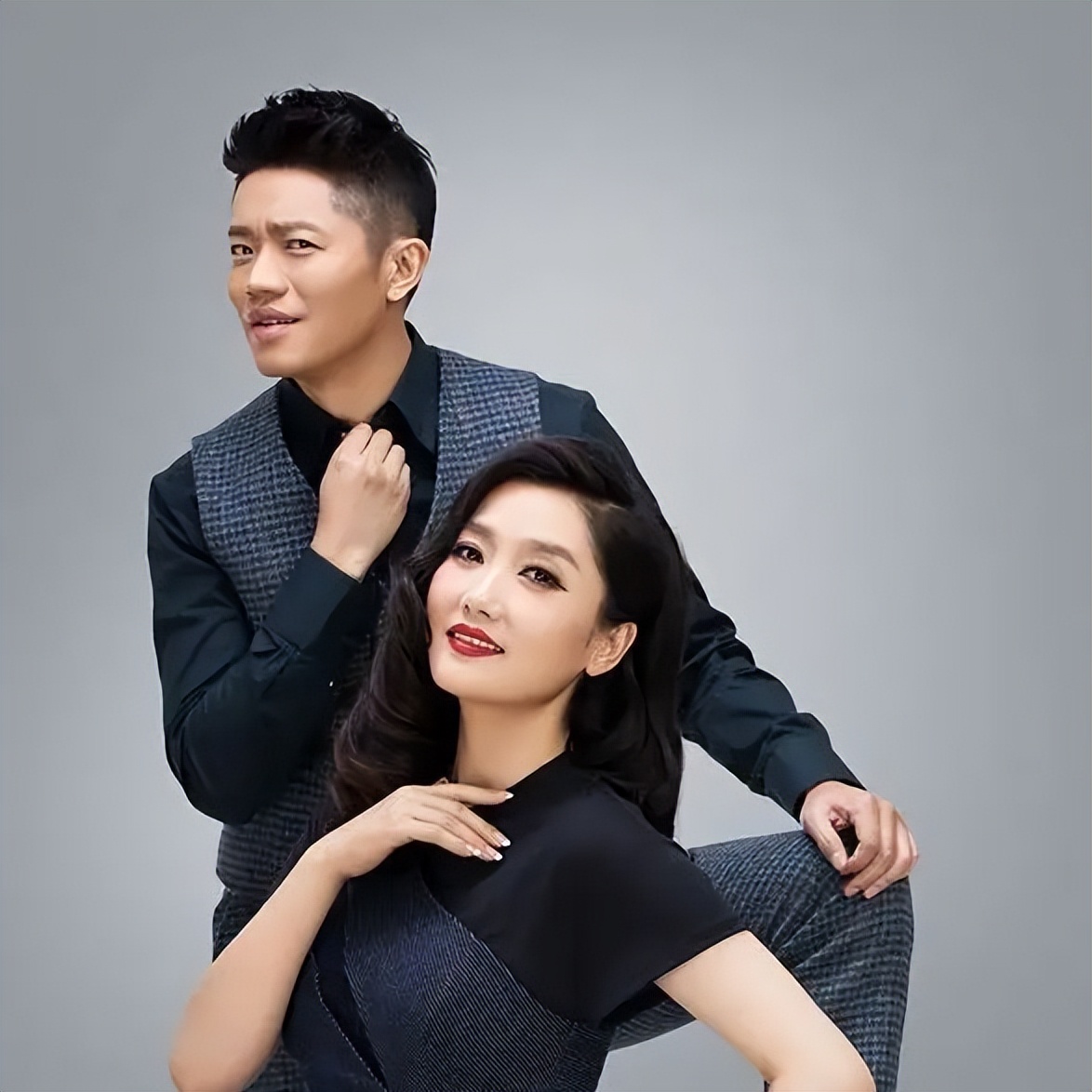 凤凰传奇曾毅和玲花现状,年后再看凤凰传奇曾毅玲花的境遇