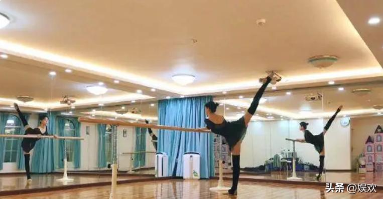 柳岩和殷桃对比照片,柳岩与殷桃是同一个人吗