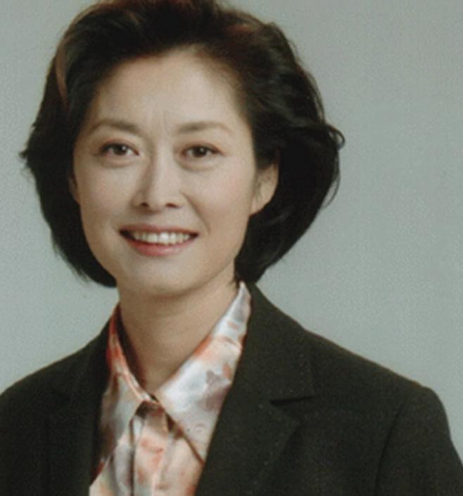 央视劳春燕履历,央视劳春燕和老公