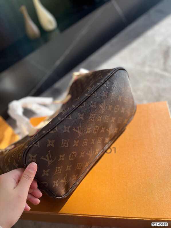 lvneverfull迷你购物袋,lv购物袋哪个颜色经典