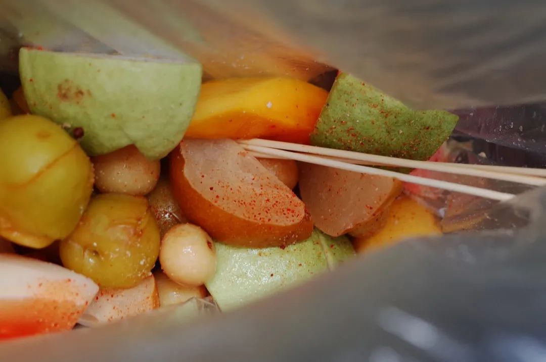 这座海滨小城可真美丽,小众旅行海边小城市