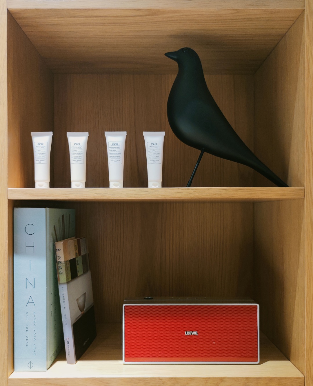 宾馆酒店房间都标配的音箱,顶级酒店房间里的音响