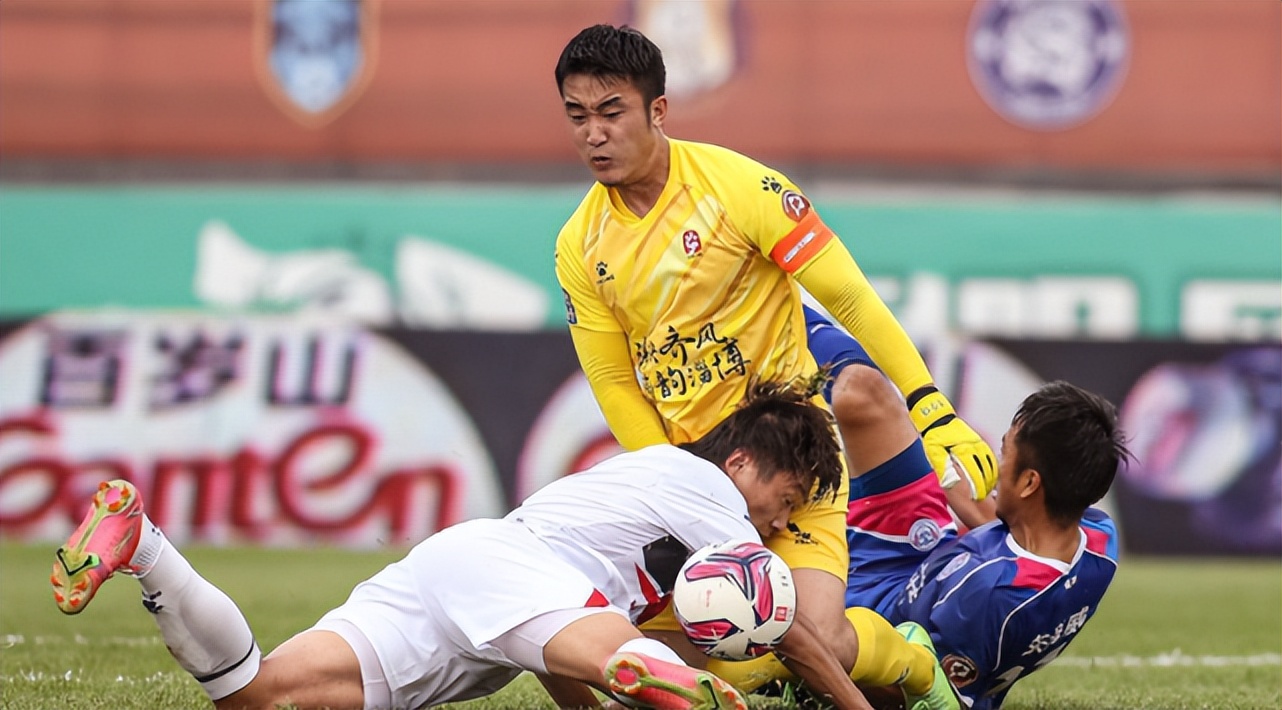 中超联赛奇葩一幕,中甲奇葩判罚视频