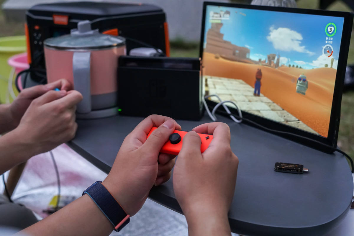 金威澎全兼容快充10000mah,支持80w无线充电