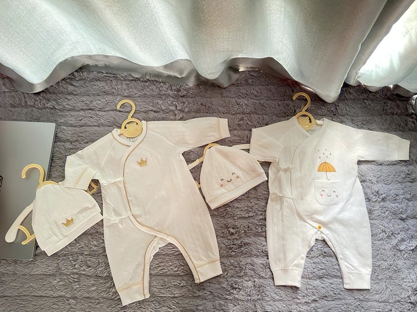 央视曝光的毒衣服有婴幼儿的吗,央视曝光的毒衣服品牌名