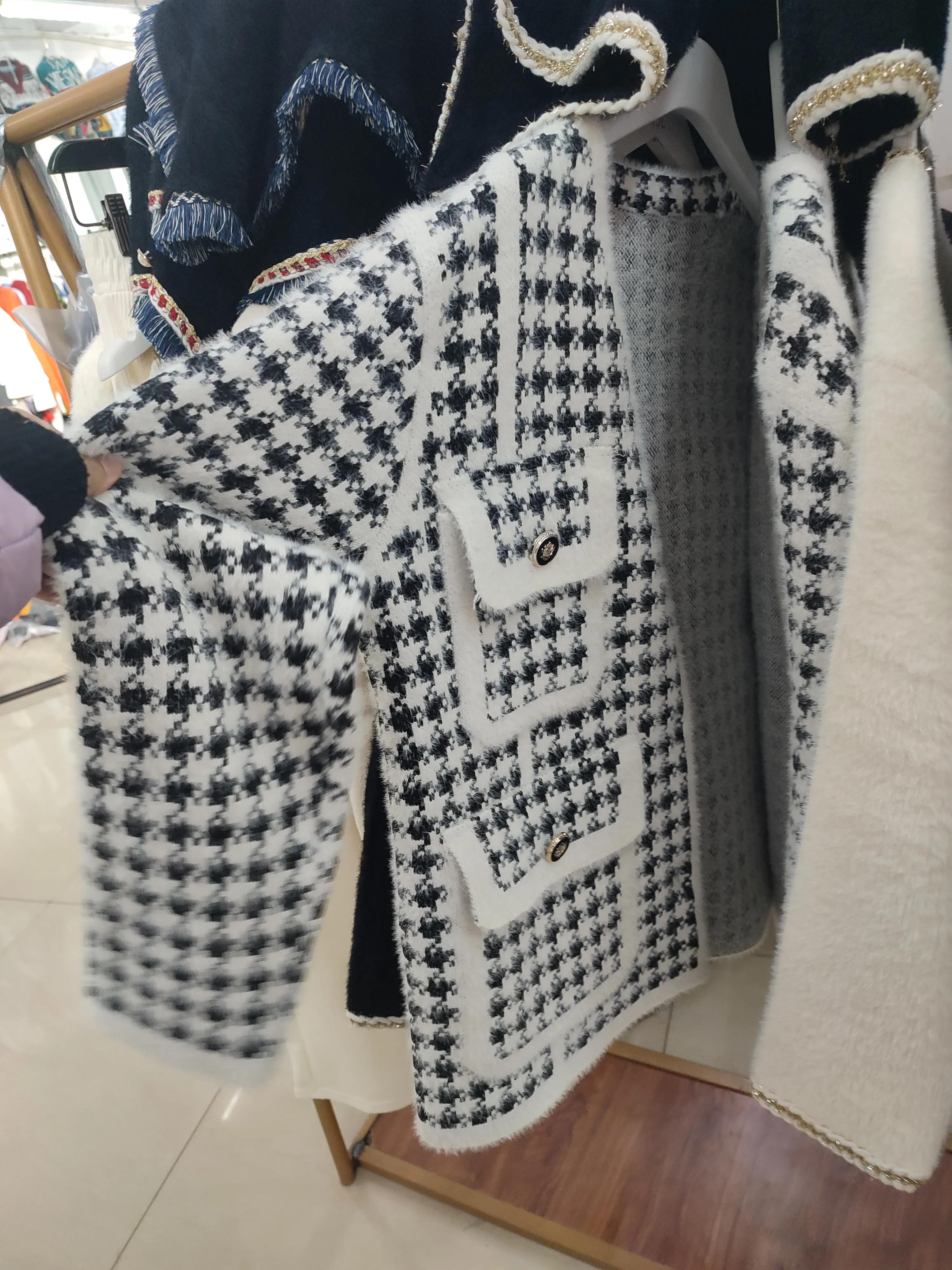 小区内开童装店合法吗,想在自家车库开个童装店