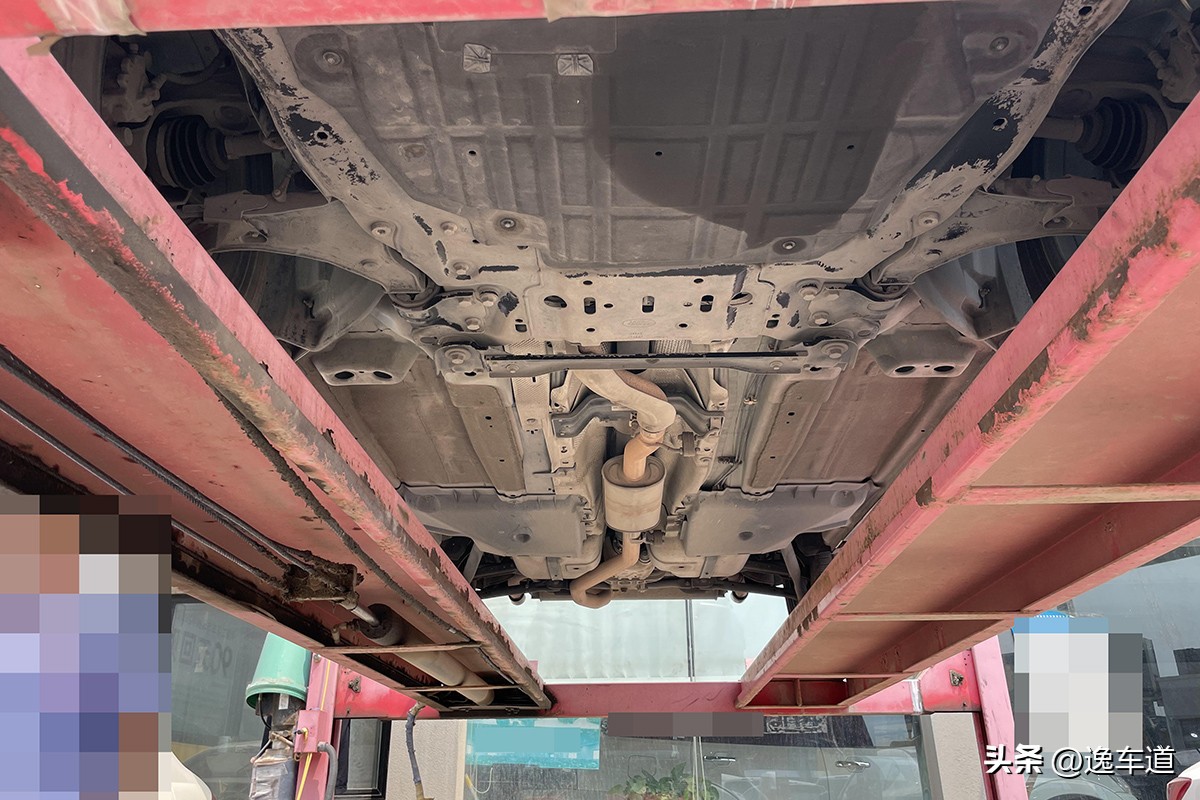 路虎极光变速箱漏油修多少钱,路虎极光检测到非原厂的校准故障