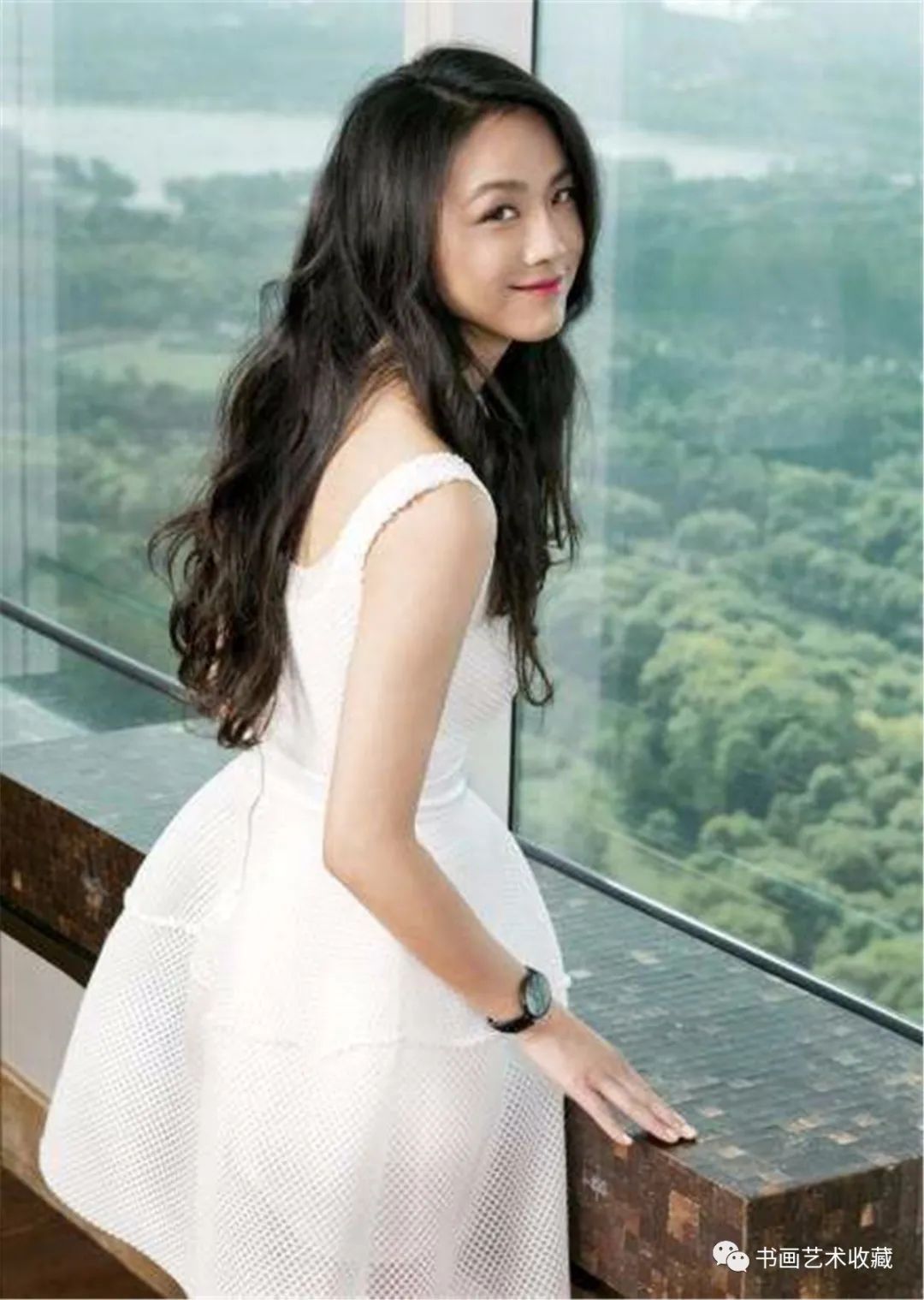 她连夜被封杀要坐牢了,她因耍大牌被封杀