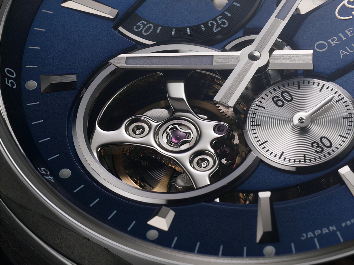 匠心制造名牌手表,东方星手表是蓝宝石镜面吗