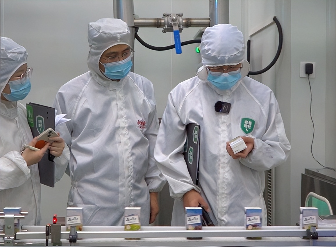 老爸评测伊利牛奶,伊牧欣褐牛奶老爸测评