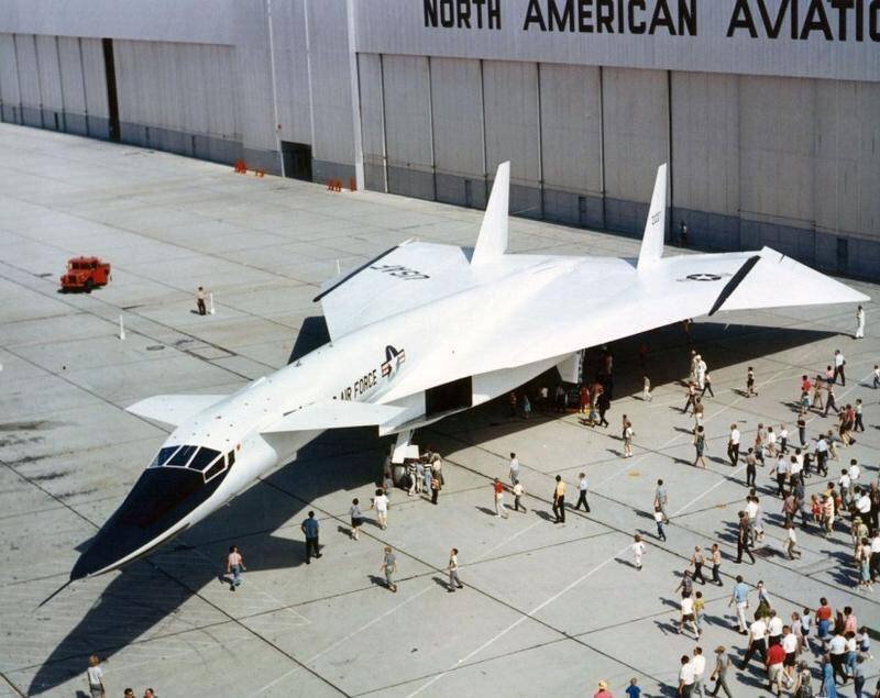 xb-70轰炸机试飞视频,xb-70超音速战略轰炸机为什么退役