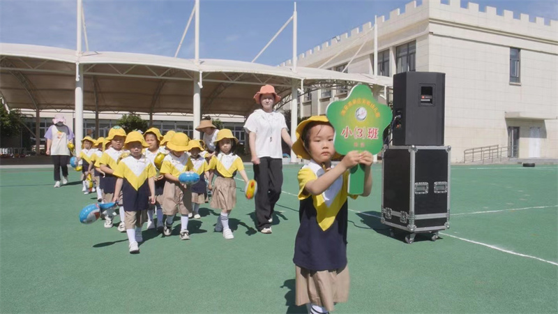 强体魄抗疫情,节奏感强的抗疫舞蹈