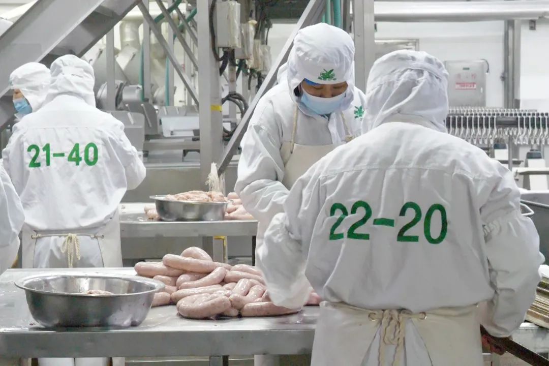 新春走基层除夕坚守一线岗位,新春走基层春节的坚守