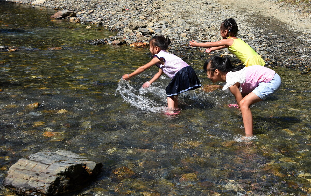 钻肉里的虫子是什么虫子,钻肉的虫子叫什么