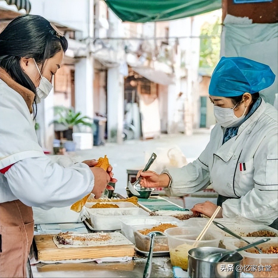山西小伙来武汉，在路边点了一份早餐：原谅我没见过世面，吃不下