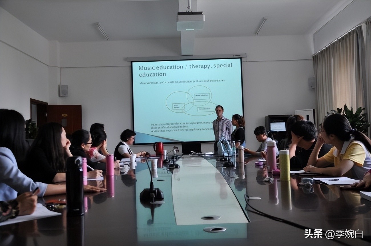 音乐治疗是一个系统的干预过程,音乐治疗中患者与音乐的关系