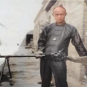 21张真实又罕见的老照片，阴毛假发工作者，我怀疑他用错地方了