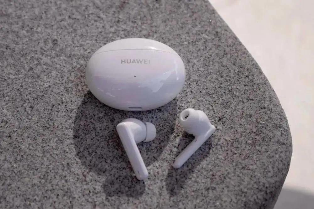 买华强北airpodspro,什么耳机对比airpodspro2