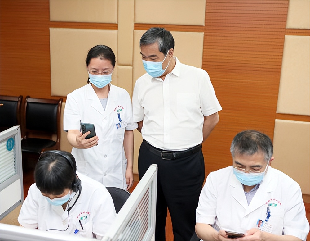 健康义诊关爱居民,医院健康管理中心义诊活动