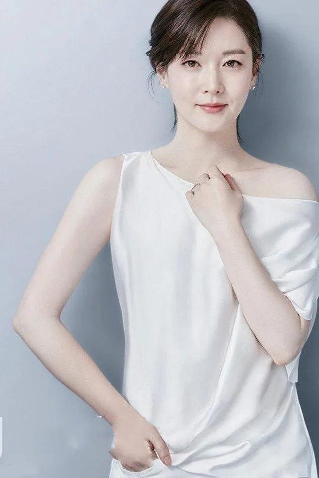 韩国演员李英爱的爱情,韩国演员李英爱的丈夫是干啥的