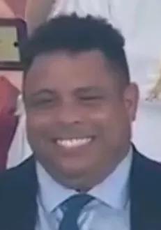 罗纳尔多后期发福踢球,罗纳尔多成了大胖子