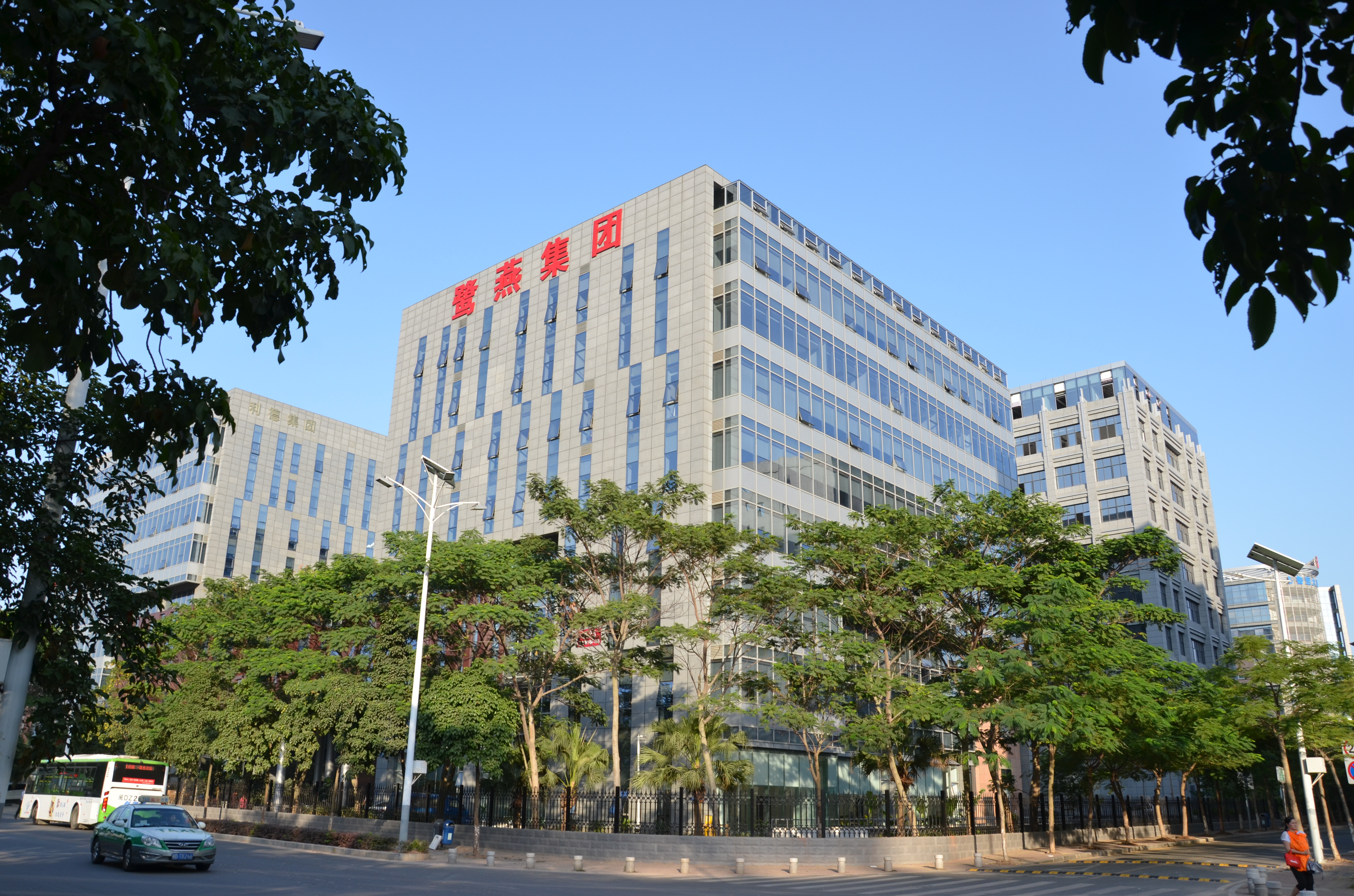 莆田又出“黑马”：23岁起打工十年，创办百亿药企，年营收155亿