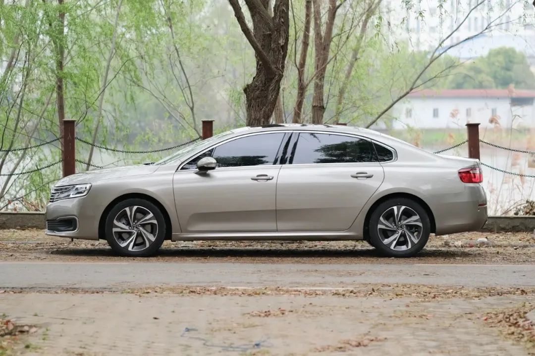 一六年雪铁龙c6二手多少钱,济南二手雪铁龙c6清仓价格