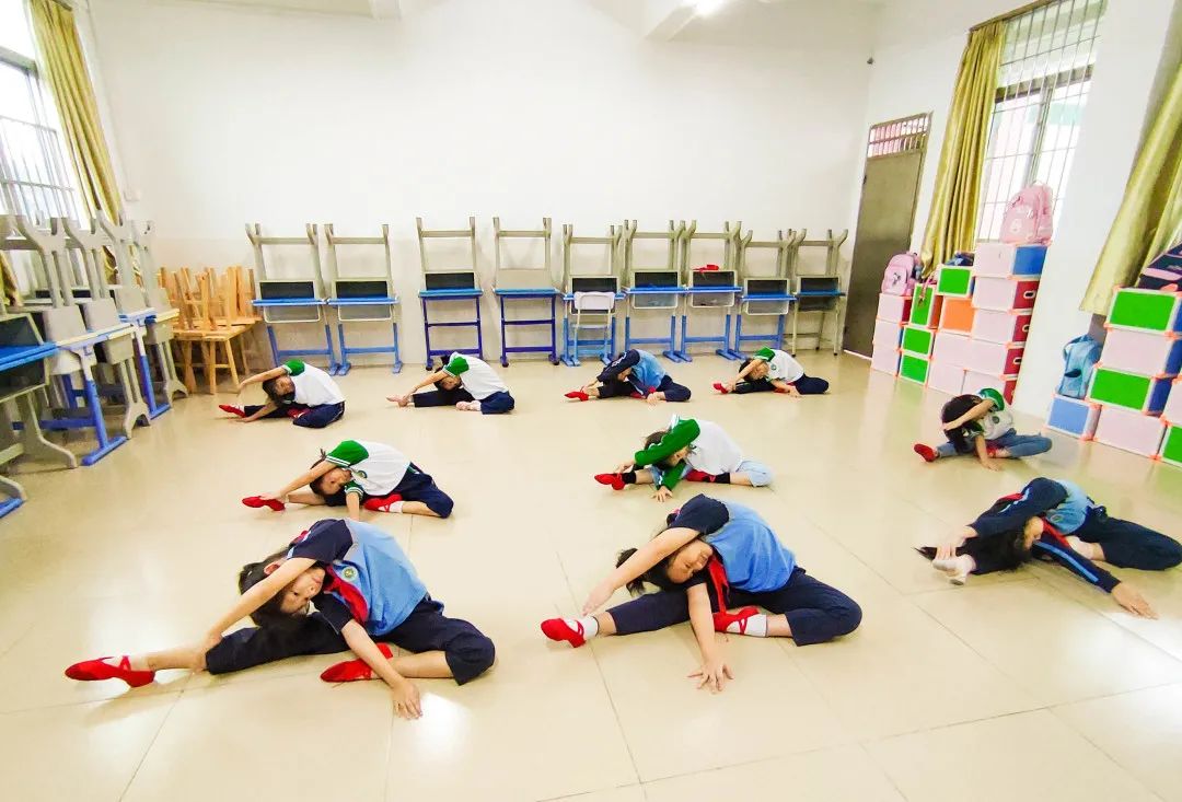 东莞市塘厦镇林村小学校园,东莞市塘厦镇林村小学