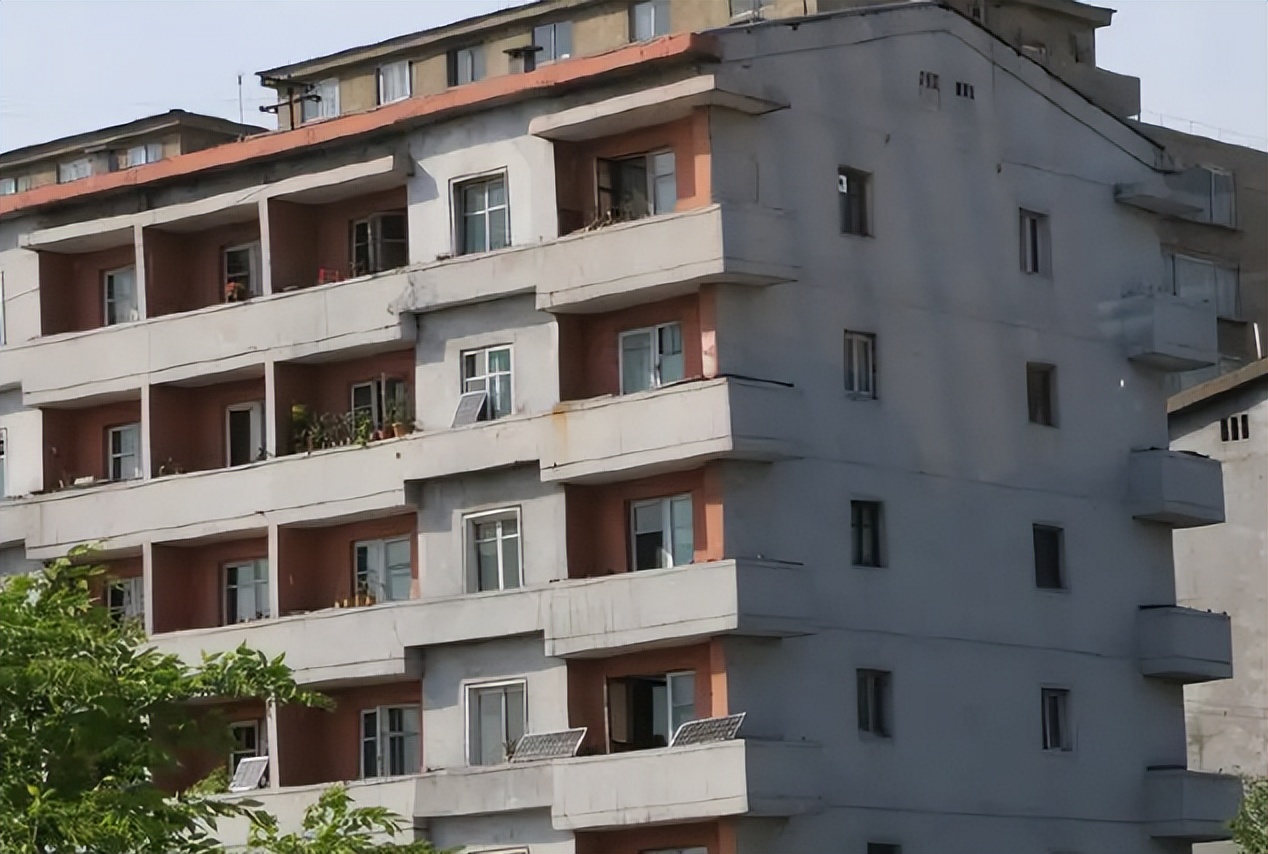 朝鲜人靠什么收入,朝鲜人月入几百元