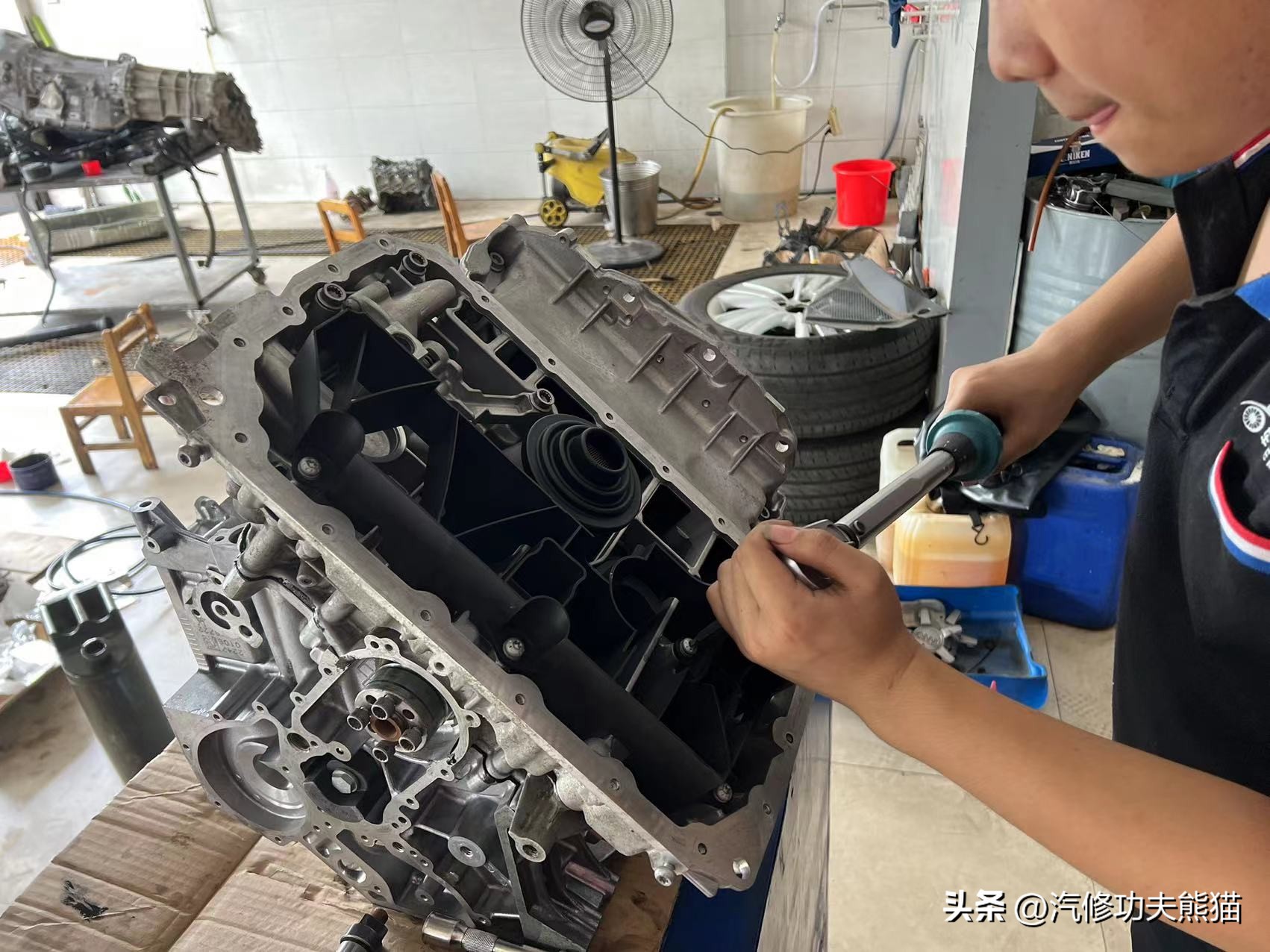 不坑穷人的好车视频,19款奥迪q73.0t烧机油大修全过程