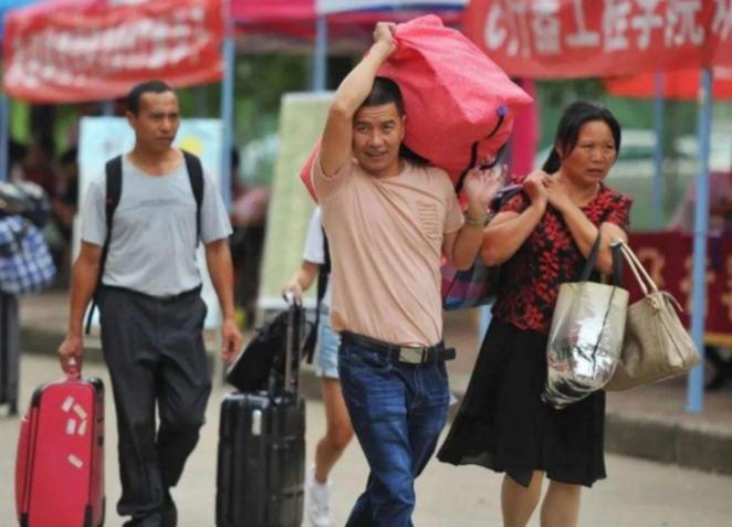 广州现在大学生每月生活费,广州的大学生一个月生活费给多少