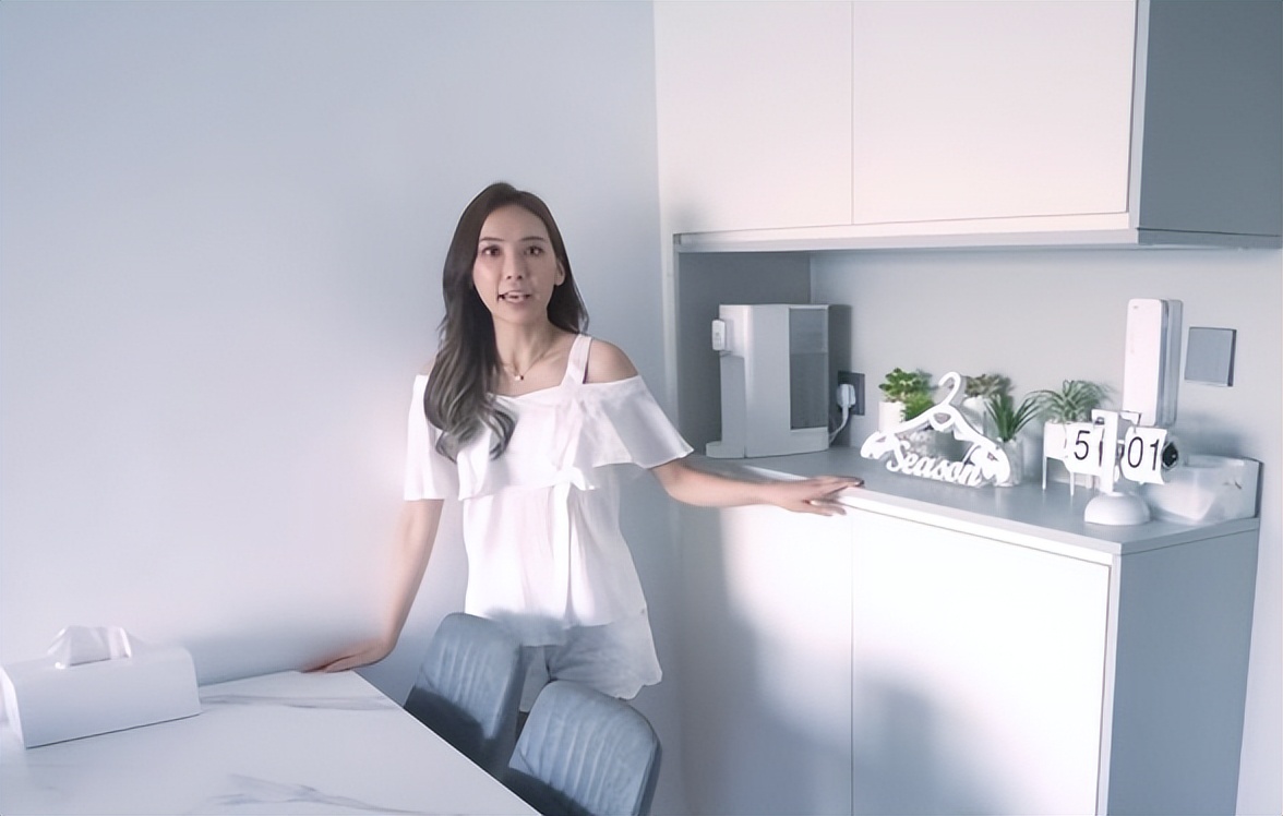 30岁香港“兼职姑娘”,一人在42㎡蜗居2年,独居生活引人羡慕