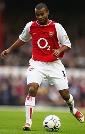 近十年最佳左后卫是谁,历史最强十大右后卫