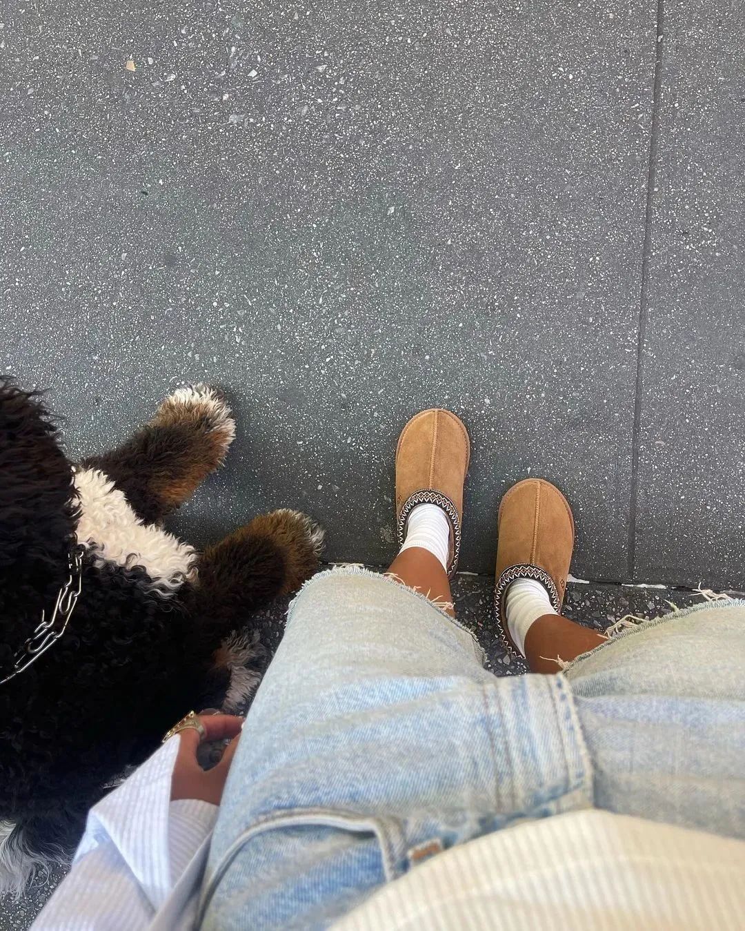 抢断货！这双丑鞋火成热门单品？！网友：又是看不懂的时尚…