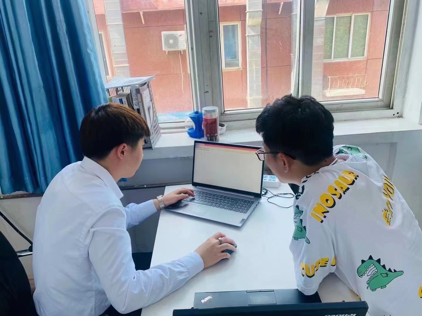 北大青鸟学编程学费多少钱,北大青鸟学编程学费大概多少钱