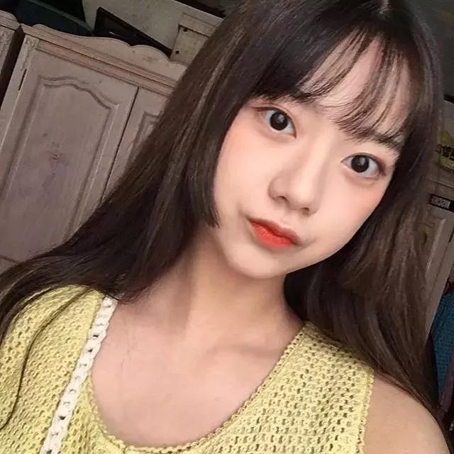 大脸妹子必选的三款发型,大脸额头窄适合什么发型