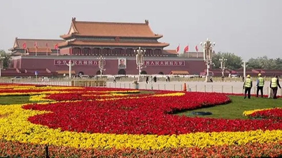 21年前苏联解体，全世界都等看中国笑话，*小平邓**是如何力挽狂澜的