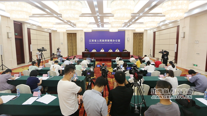 “江西这十年”系列主题新闻发布会（工业和信息化发展专题）在南昌举行