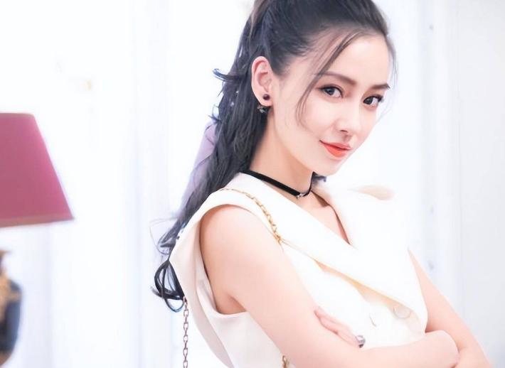 杨颖的颜值从低谷到神坛,杨颖的盛世颜值