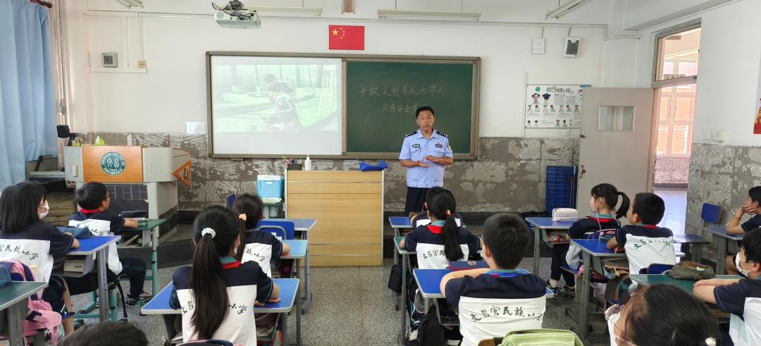 争做文明有礼天津人示范活动,争做文明有礼天津少年