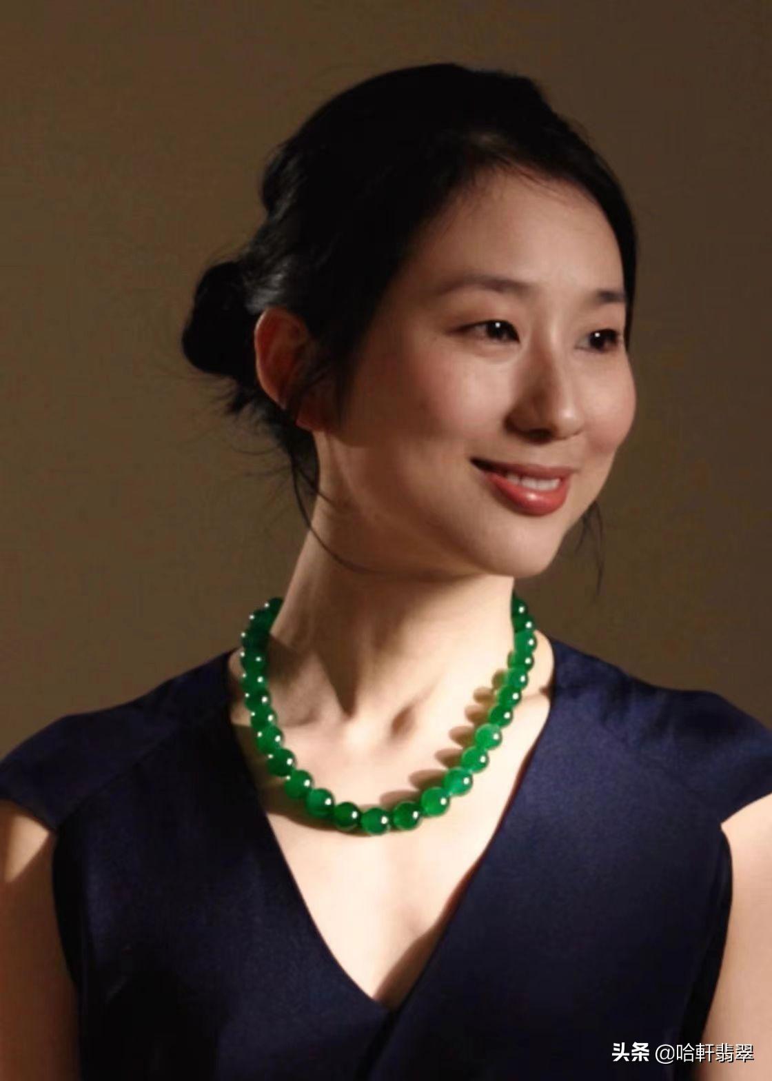 佳士得拍卖的顶级翡翠手镯,越贵越有人买的商品