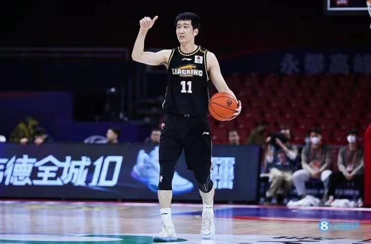 辽宁给刘志轩颁发戒指了吗,辽宁男篮给刘志轩颁发总冠军戒指