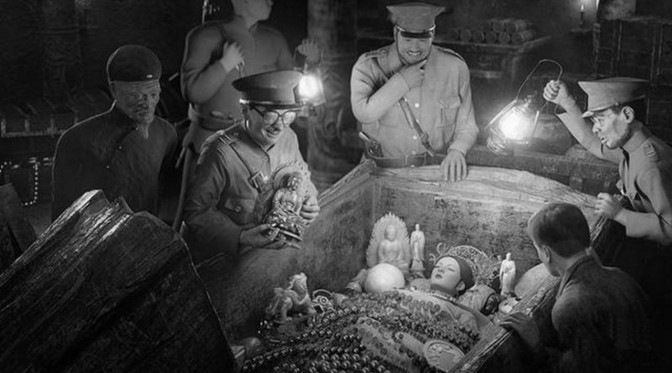 男子9万元买袈裟,男子花7万买袈裟转手7000