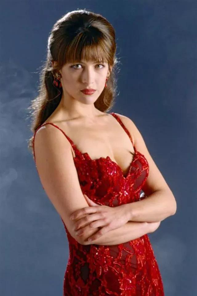 纵然心如蛇蝎，也会让人甘心为她俘获，永远美丽的“法兰西玫瑰”