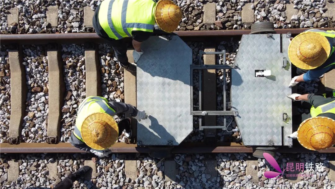 咻——铁路敞篷小跑车来啦