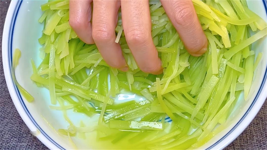 十种专治失眠食物是哪些,中老年人失眠多吃三样助眠菜