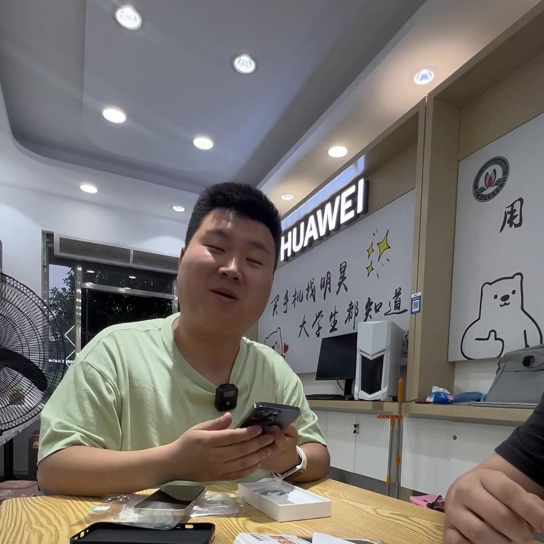 女友先放一边,男人应该以事业为重~学弟成功登岛!!...